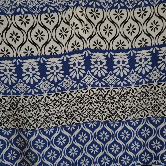 Velvet by Graham & Spencer Blouse - Picture 3 of 4